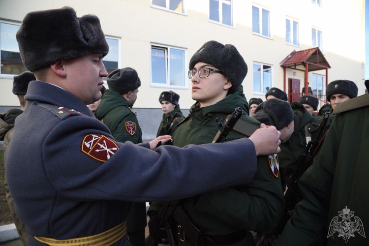 Более ста новобранцев богородской бригады Росгвардии присягнули на верность Отечеству (фото, видео)