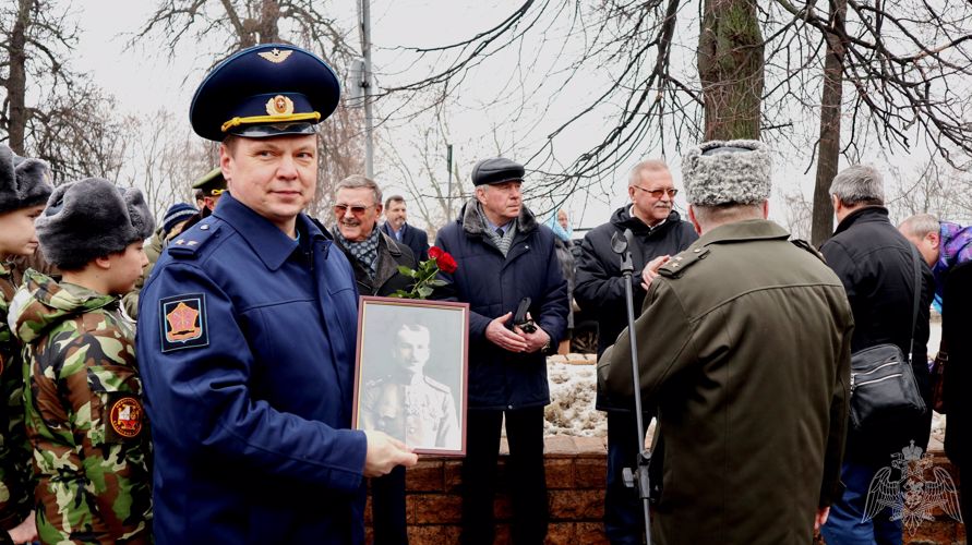 В преддверии дня авиации росгвардии ветераны и представители авиационных подразделений отдали дань памяти военному летчику петру нестерову