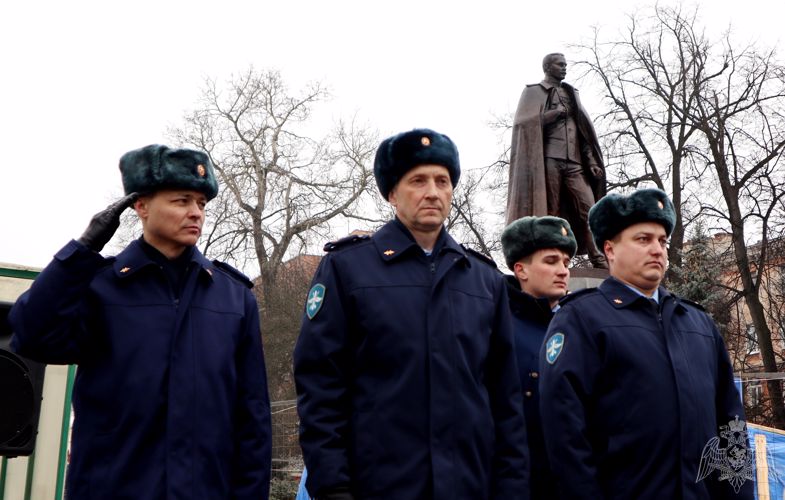 В преддверии дня авиации росгвардии ветераны и представители авиационных подразделений отдали дань памяти военному летчику петру нестерову
