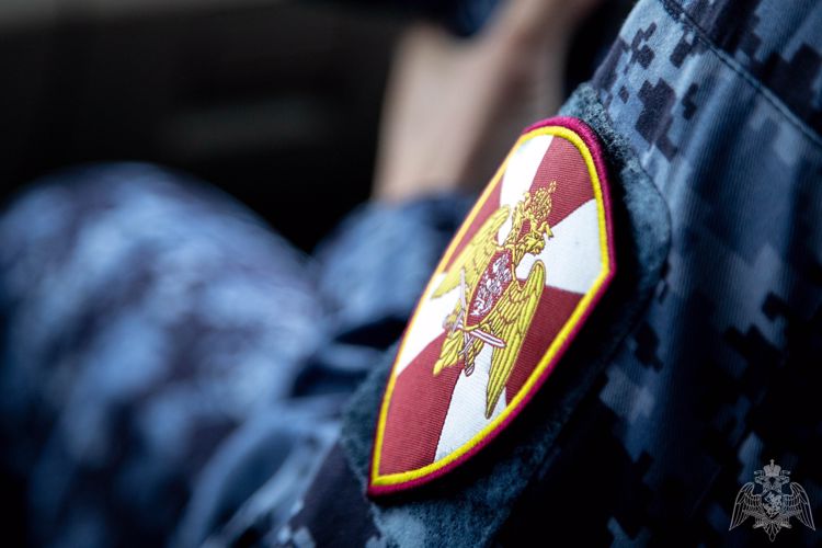 В Дзержинске росгвардейцами задержана  женщина, подозреваемая в хищении продуктов питания на сумму более 10 000 рублей 