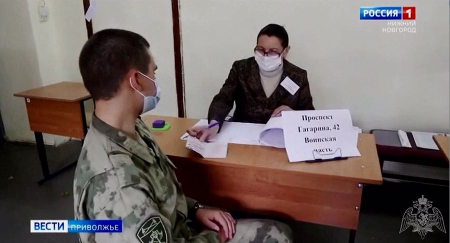 В Нижегородской области военнослужащие и сотрудники Росгвардии голосуют на избирательных участках