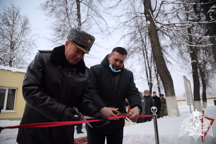 Командующий Приволжским округом Росгвардии открыл солдатскую столовую в батальоне нижегородского полка