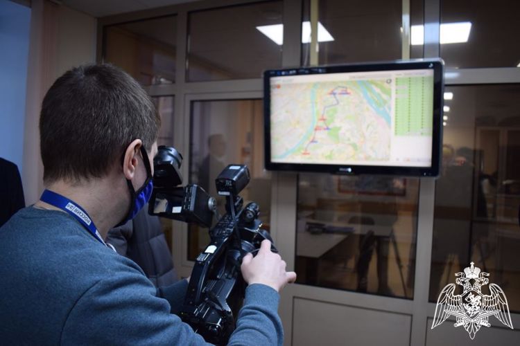 В Нижегородской области Росгвардия оснащает общественный транспорт и кареты скорой помощи системами экстренного вызова вневедомственной охраны (фото, видео)