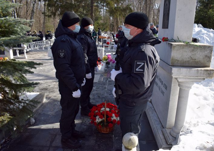 Сотрудники нижегородского СОБР Росгвардии почтили память погибших товарищей