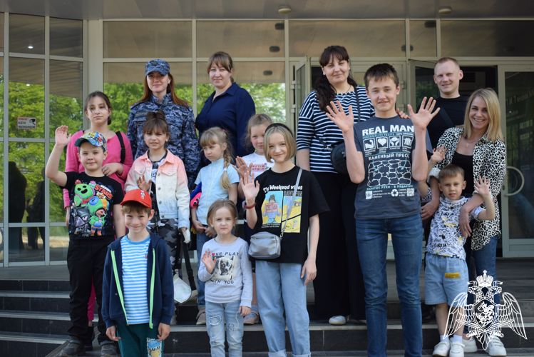 В международный день защиты детей росгвардейцы организовали экскурсии в трамвайное депо и Нижегородский планетарий имени космонавта Г. М. Гречко