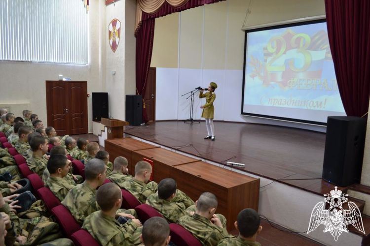 В преддверии Дня защитника Отечества дети поздравили солдат срочной службы богородской бригады Росгвардии