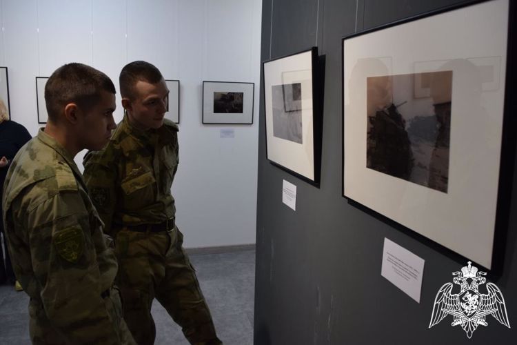 Военнослужащие Росгвардии посетили выставку «Сталинград.1943» в Нижнем Новгороде