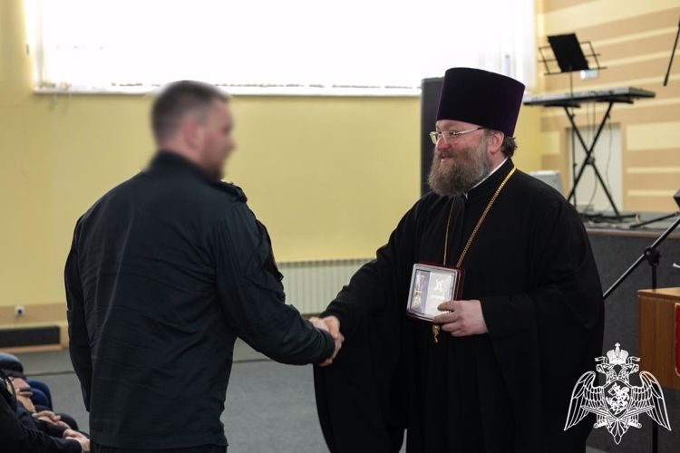 Заместитель командующего Приволжским округом Росгвардии поздравил Нижегородский СОБР «Мираж» с 30-летием
