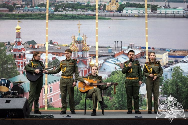 Заместитель командующего Приволжским округом Росгвардии поздравил Нижегородский СОБР «Мираж» с 30-летием