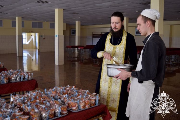 В Нижегородской области в дивизии Росгвардии прошло празднование Светлой Пасхи