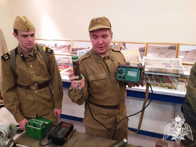 В Нижнем Новгороде кадеты класса Росгвардии «Гвардейская смена» посетили памятную выставку «Техника Героев - Ликвидаторов»