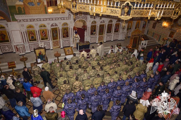 В ГЛАВНОМ ХРАМЕ РОСГВАРДИИ ПРОШЛА ПАСХАЛЬНАЯ СЛУЖБА