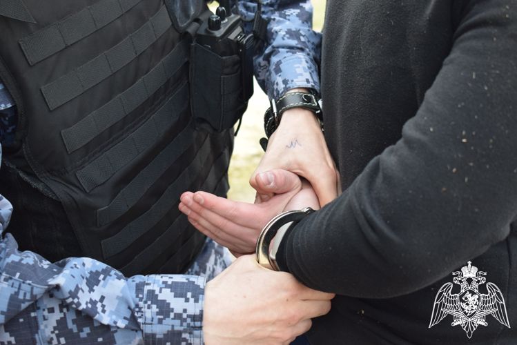 В Нижнем Новгороде росгвардейцы задержали злоумышленника за ножевое ранение охранника детского сада