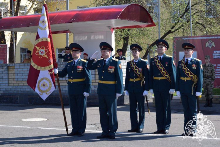 Помощник благочинного Саровского округа совершил чин освящения воинских знамен дивизии Росгвардии