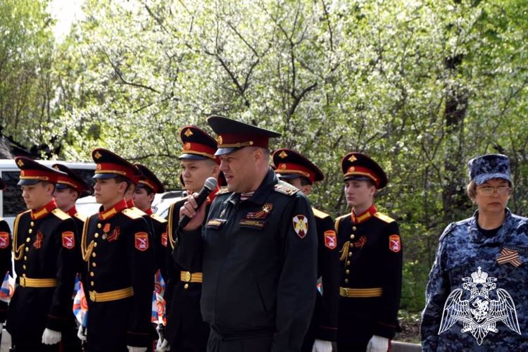 Росгвардия провела «Парад у дома ветерана» в Нижегородской области