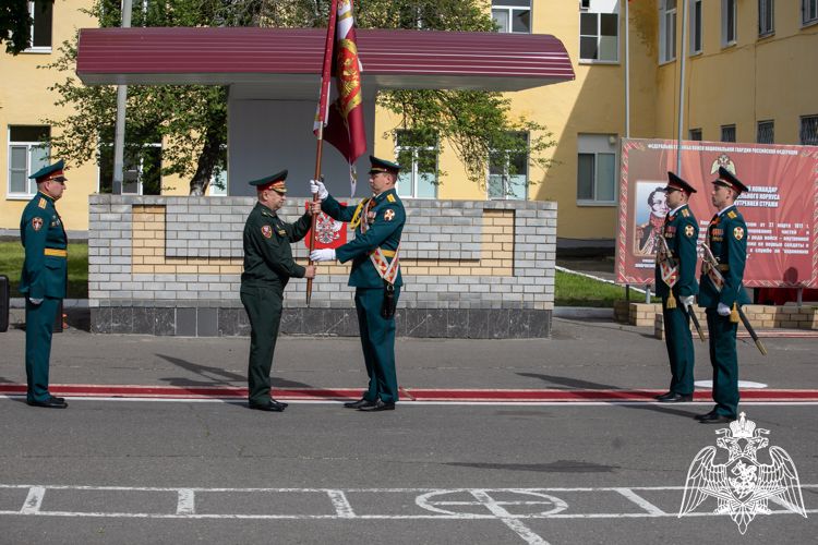Саровской дивизии Росгвардии вручено Боевое знамя