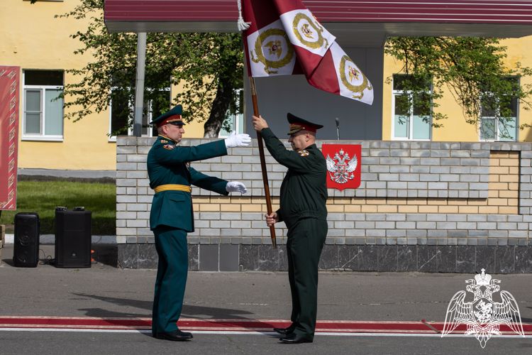 Саровской дивизии Росгвардии вручено Боевое знамя