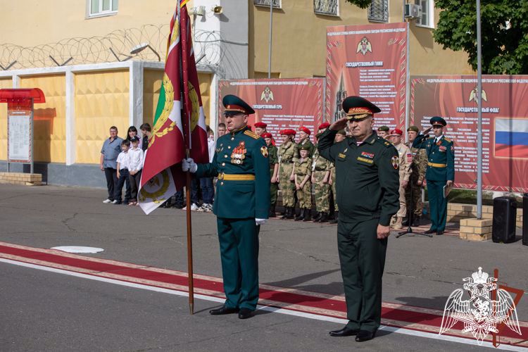 Саровской дивизии Росгвардии вручено Боевое знамя