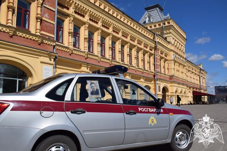 В Нижнем Новгороде росгвардейцы поддержали всероссийскую патриотическую акцию «Бессмертный автополк»