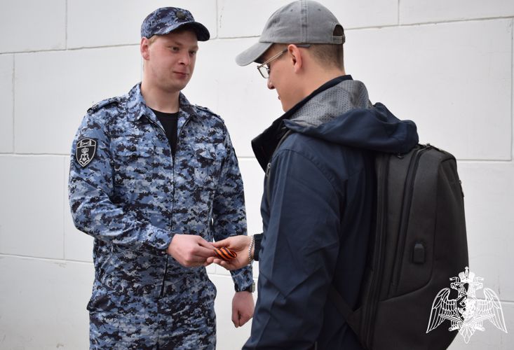 В Нижнем Новгороде сотрудники Росгвардии присоединились к всероссийской акции «Георгиевская лента»