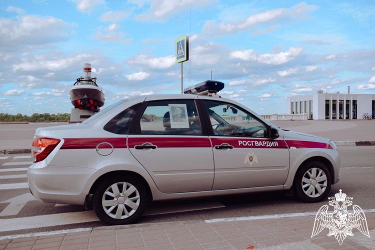 В Нижнем Новгороде росгвардейцы поддержали всероссийскую патриотическую акцию «Бессмертный автополк»
