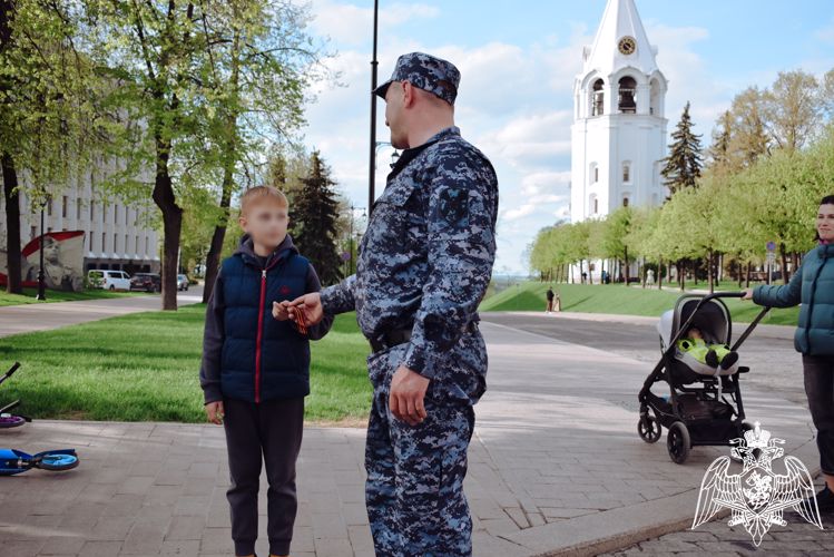 В Нижнем Новгороде сотрудники Росгвардии присоединились к всероссийской акции «Георгиевская лента»
