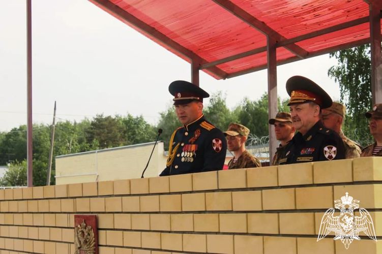 В Нижегородской области дзержинскому полку Росгвардии вручили Боевое знамя