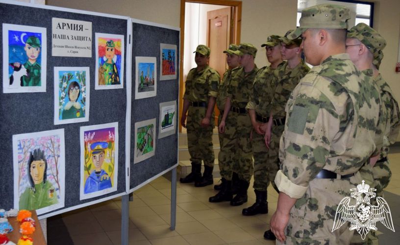 Саровское соединение Росгвардии стало соорганизатором экспозиции «Армия – наша защита»