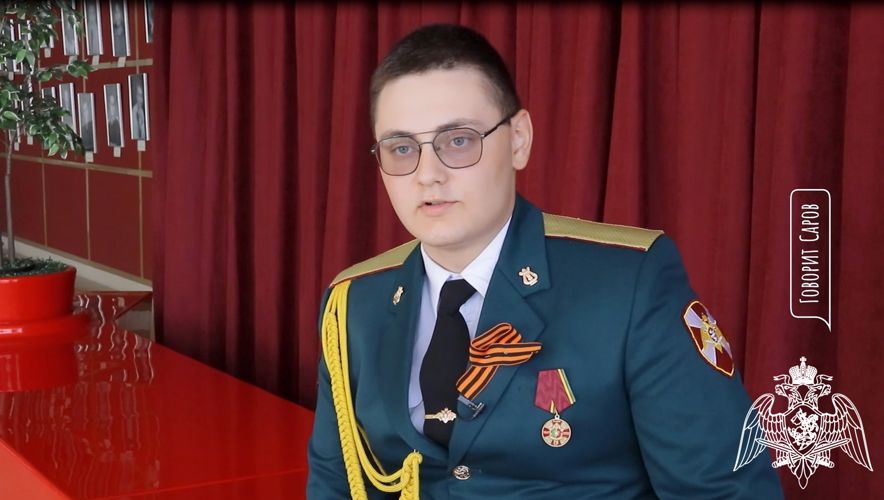 Корреспонденты Саровской ленты новостей познакомились с росгвардейцем-обладателем Гран-при конкурса «Солдаты антитеррора» и подготовили сюжет