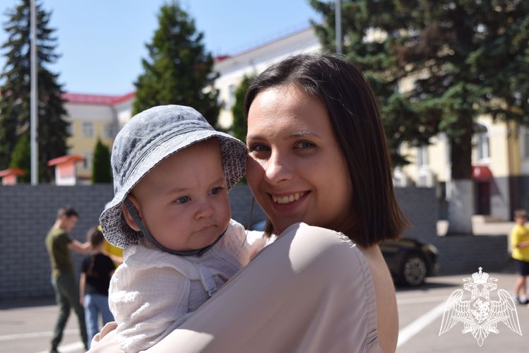 В Нижнем Новгороде детям росгвардейцев подарили праздник
