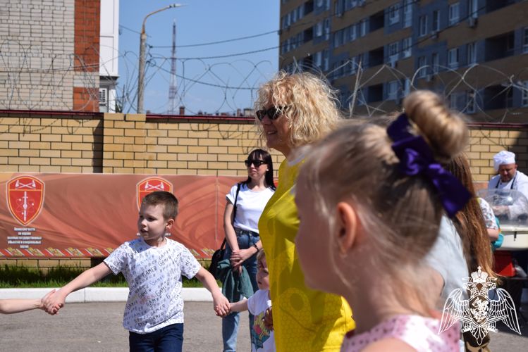В Нижнем Новгороде детям росгвардейцев подарили праздник