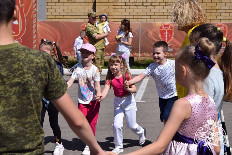 В Нижнем Новгороде детям росгвардейцев подарили праздник