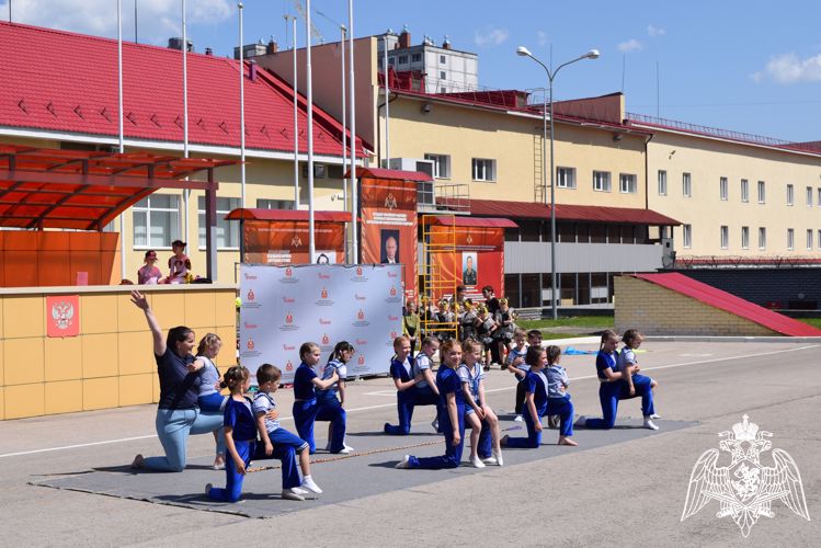 В Нижнем Новгороде детям росгвардейцев подарили праздник