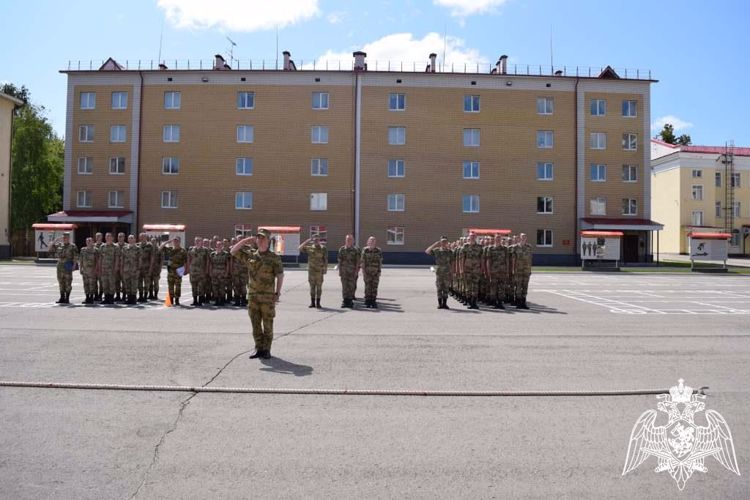 Комплекс праздничных приуроченных ко Дню России мероприятий завершился в батальоне охраны и обеспечения Приволжского округа Росгвардии (фото)