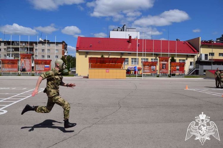Комплекс праздничных приуроченных ко Дню России мероприятий завершился в батальоне охраны и обеспечения Приволжского округа Росгвардии (фото)