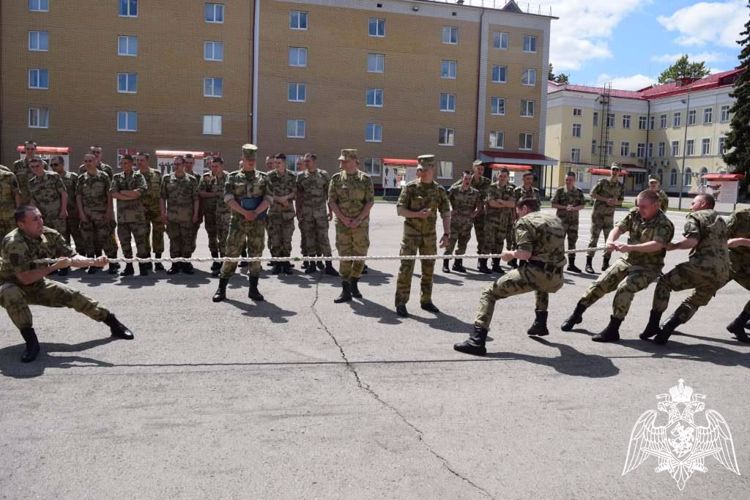 Комплекс праздничных приуроченных ко Дню России мероприятий завершился в батальоне охраны и обеспечения Приволжского округа Росгвардии (фото)