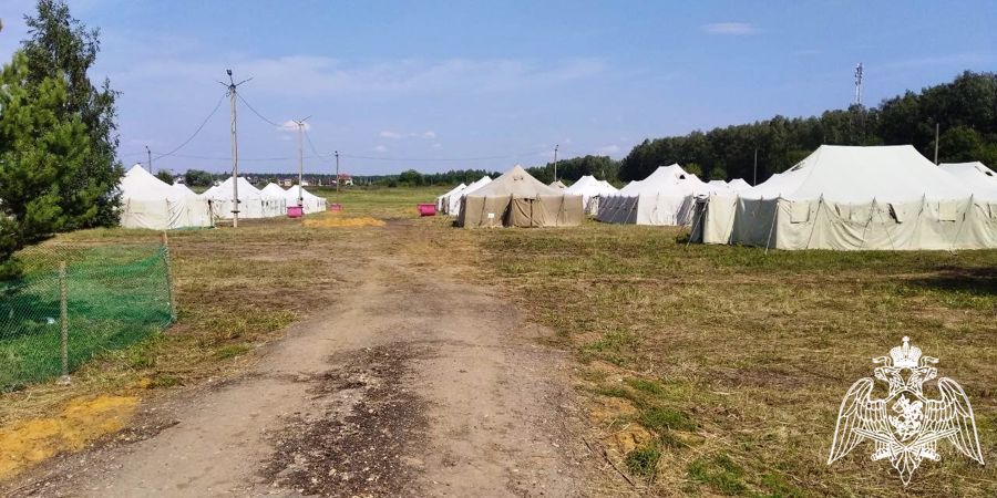 Саровские росгвардейцы установили палаточный городок для паломников прибывающих к предстоящим торжествам в с. Дивеево