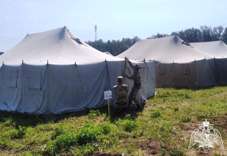 Саровские росгвардейцы установили палаточный городок для паломников прибывающих к предстоящим торжествам в с. Дивеево