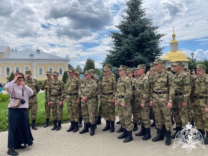 Для военнослужащих по призыву саровского соединения Росгвардии организовали познавательные экскурсии 
