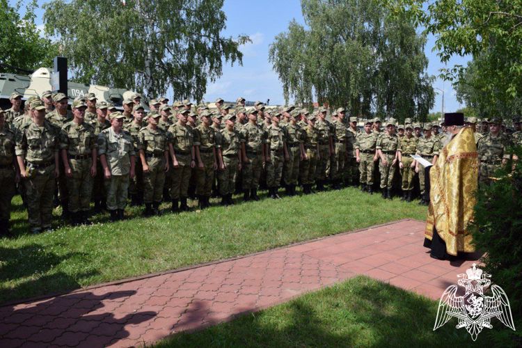 Военнослужащие Саровской дивизии Росгвардии участие в праздничном богослужении