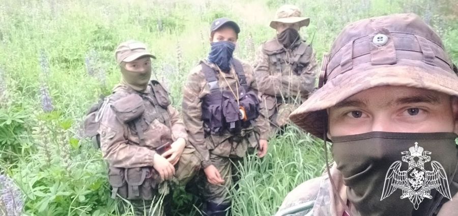 Кадеты Росгвардии нашли в Нижегородской области потерявшуюся в лесу пенсионерку