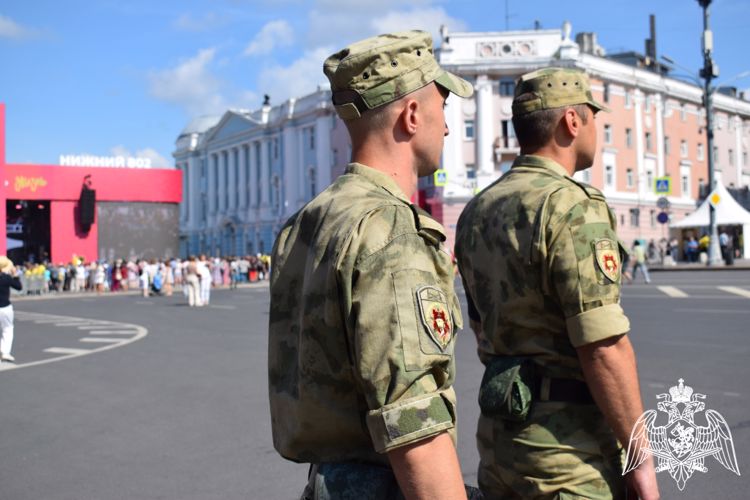 Росгвардия во взаимодействии с правоохранительными органами обеспечила безопасность празднования 802-летия Приволжской столицы