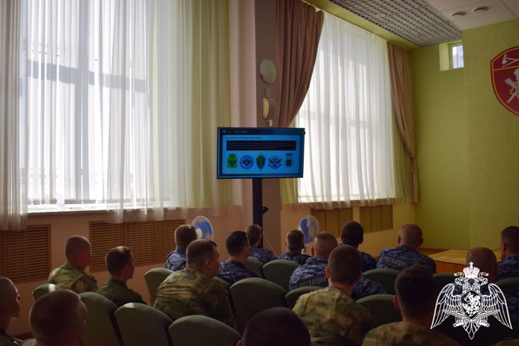 Росгвардейцы прослушали просветительские лекции общества «Знание» в Нижнем Новгороде