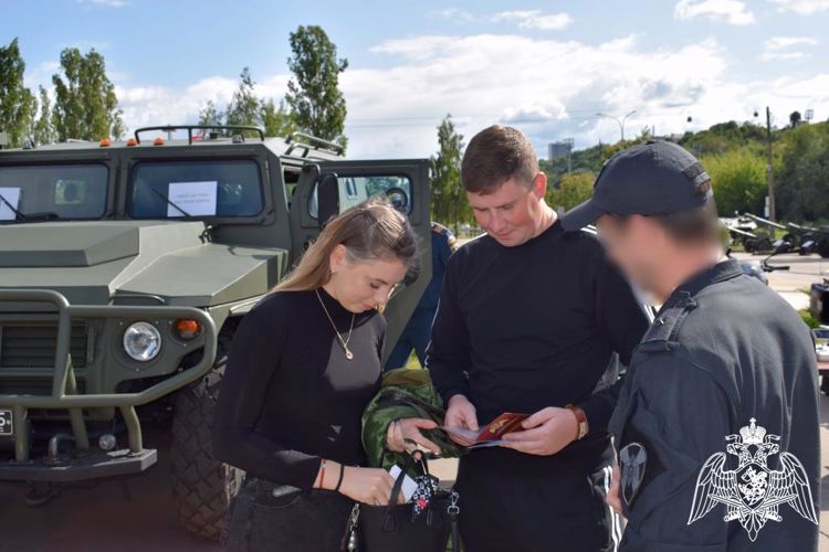 Управление Росгвардии по Нижегородской области приняло участие в Ярмарке вакансий силовых структур