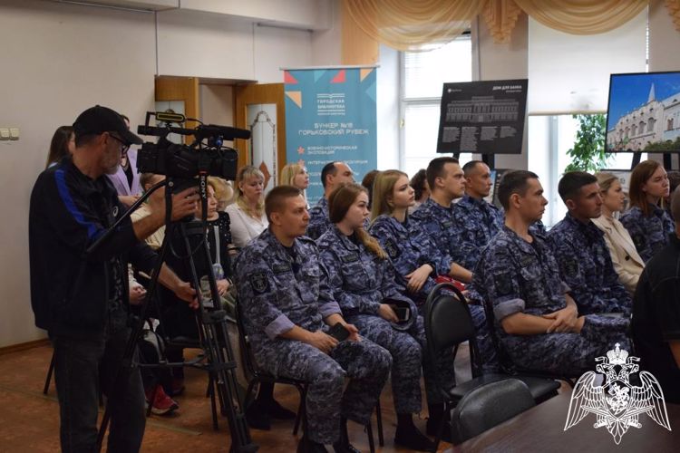 Нижегородские росгвардейцы посетили выставку, посвященную 80-летию Курской битвы «Город Горький-Курской дуге: на фронте и в тылу»