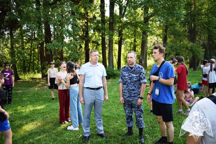 В Нижнем Новгороде сотрудники Росгвардии стали почетными гостями на детской военно-спортивной игре "Зарница"