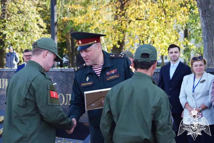 Команда "Гвардейской смены" кадетов Росгвардии стала победителем игры «Зарница: Легенды будущего» 