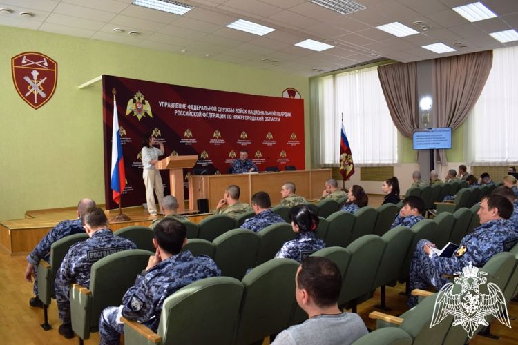 Росгвардейцы прослушали просветительскую лекцию общества «Знание» в Нижнем Новгороде