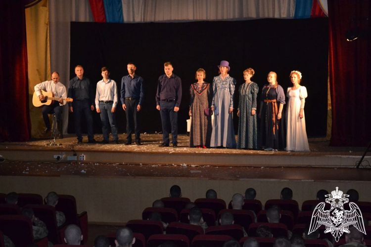 Творческое православное объединение «Мир» подарило спектакль «Метель» военнослужащим по призыву саровского соединения Росгвардии