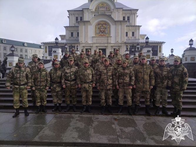 Военнослужащие учебного батальона саровского соединения Росгвардии совершили паломничество в Дивеево